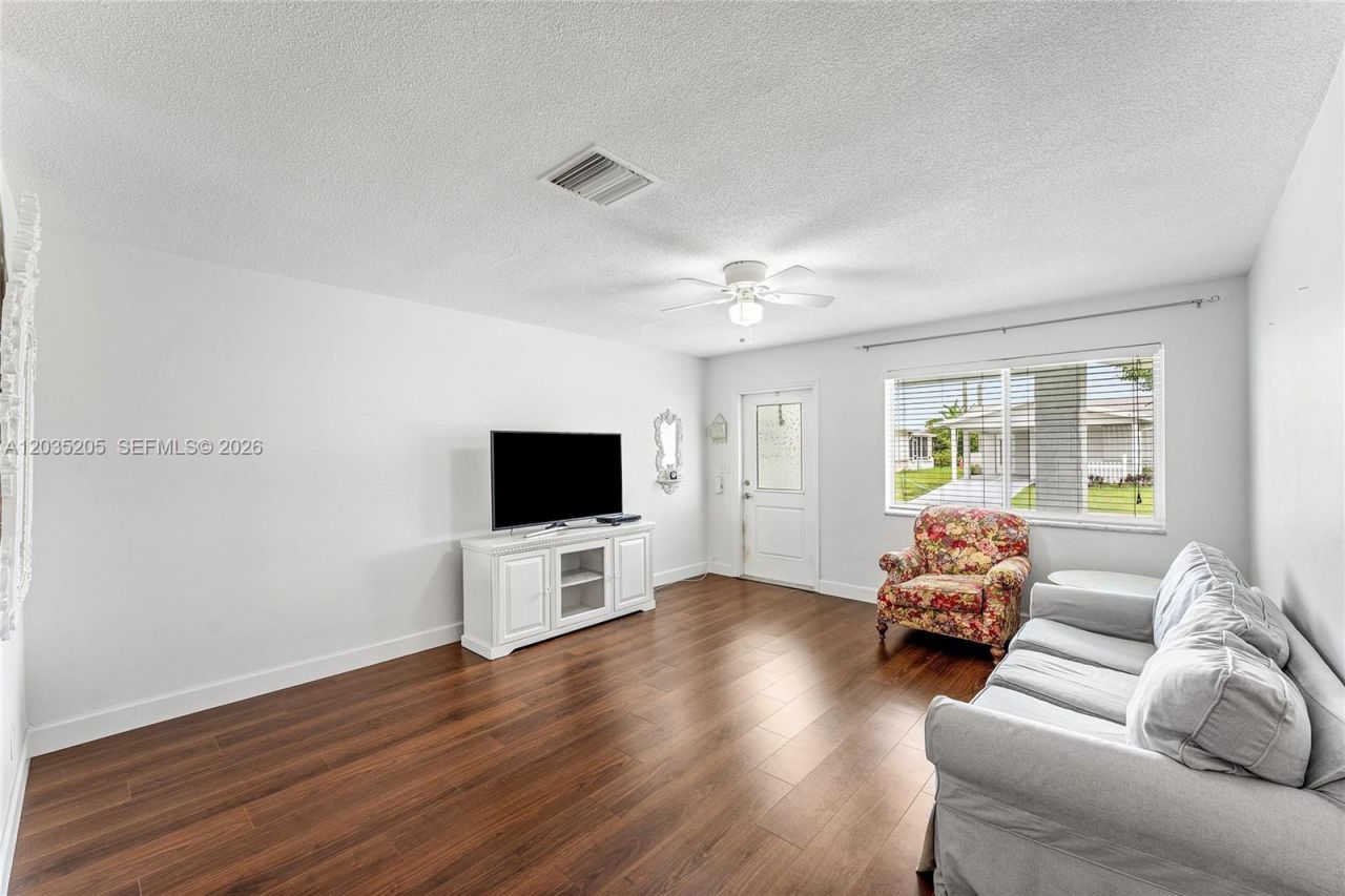 4705 NW 43rd Ave , Tamarac, FL 33319 Photo