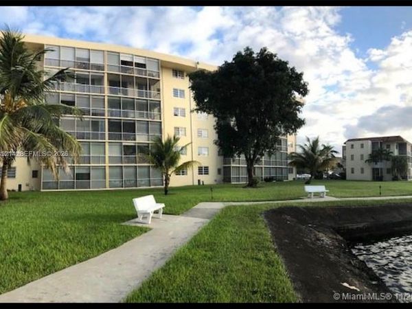 2999 Point East Dr , Unit C301, Aventura, FL 33160