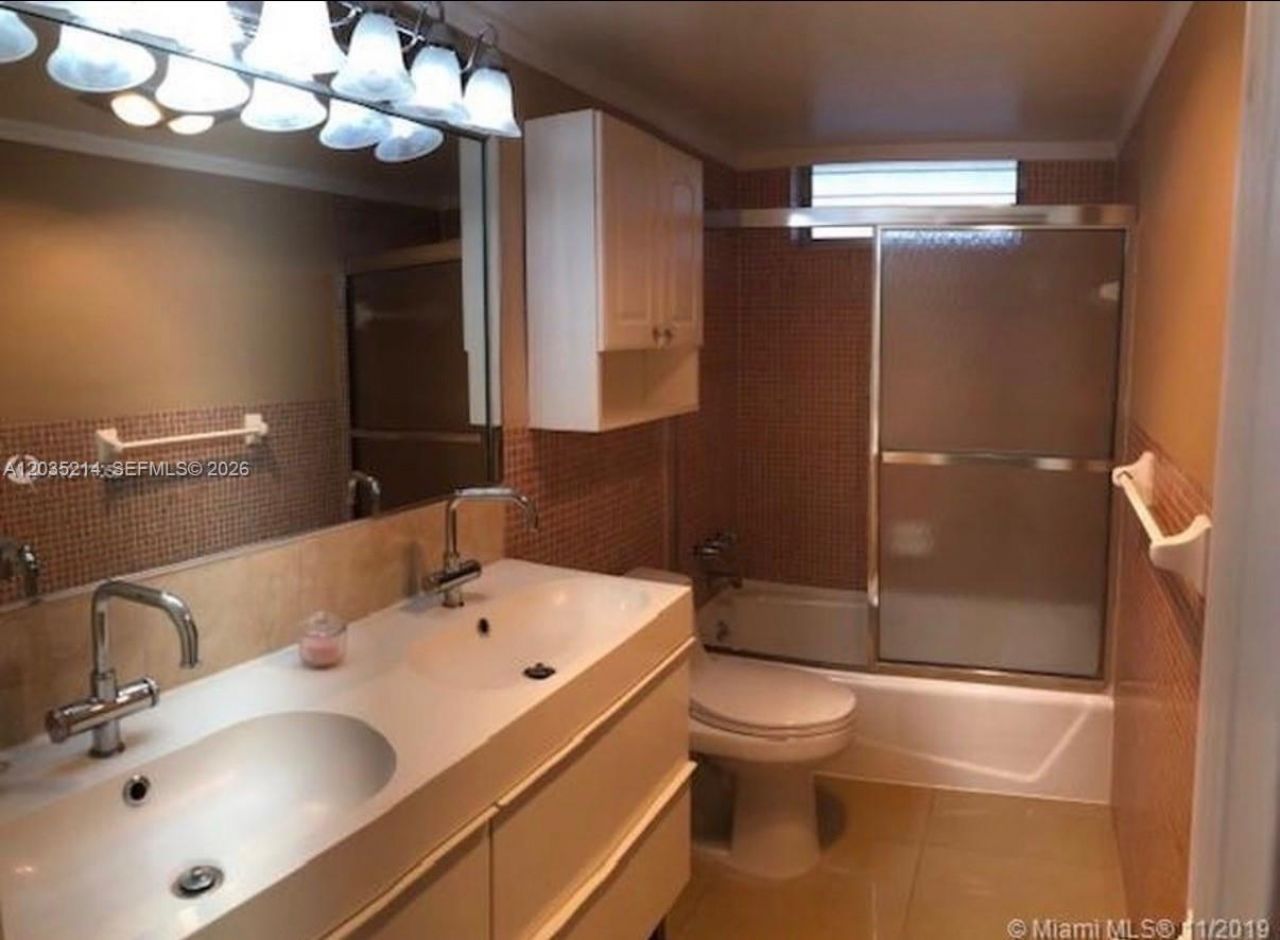 2999 Point East Dr , Unit C301, Aventura, FL 33160 Photo