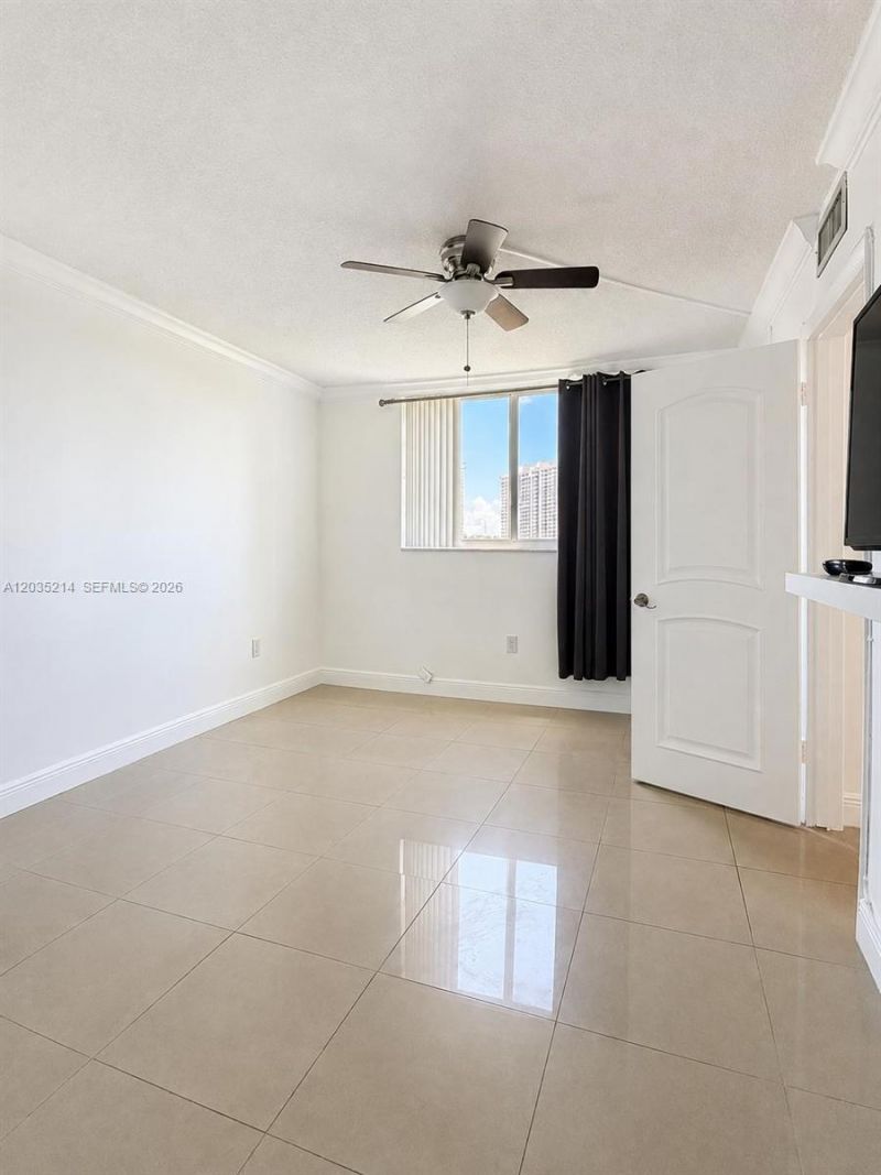 2999 Point East Dr, Unit C301, Aventura, FL 33160 Photo
