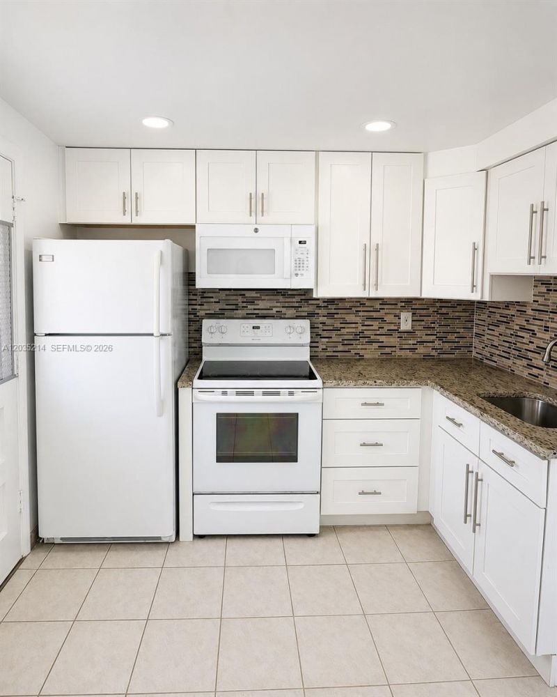 2999 Point East Dr, Unit C301, Aventura, FL 33160 Photo