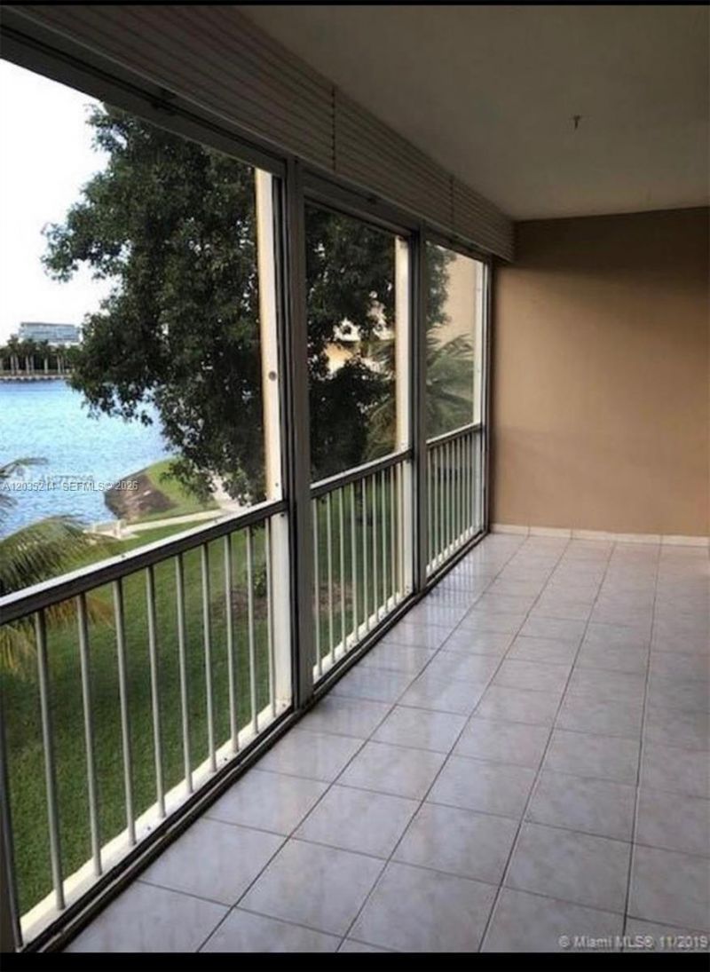 2999 Point East Dr , Unit C301, Aventura, FL 33160 Photo