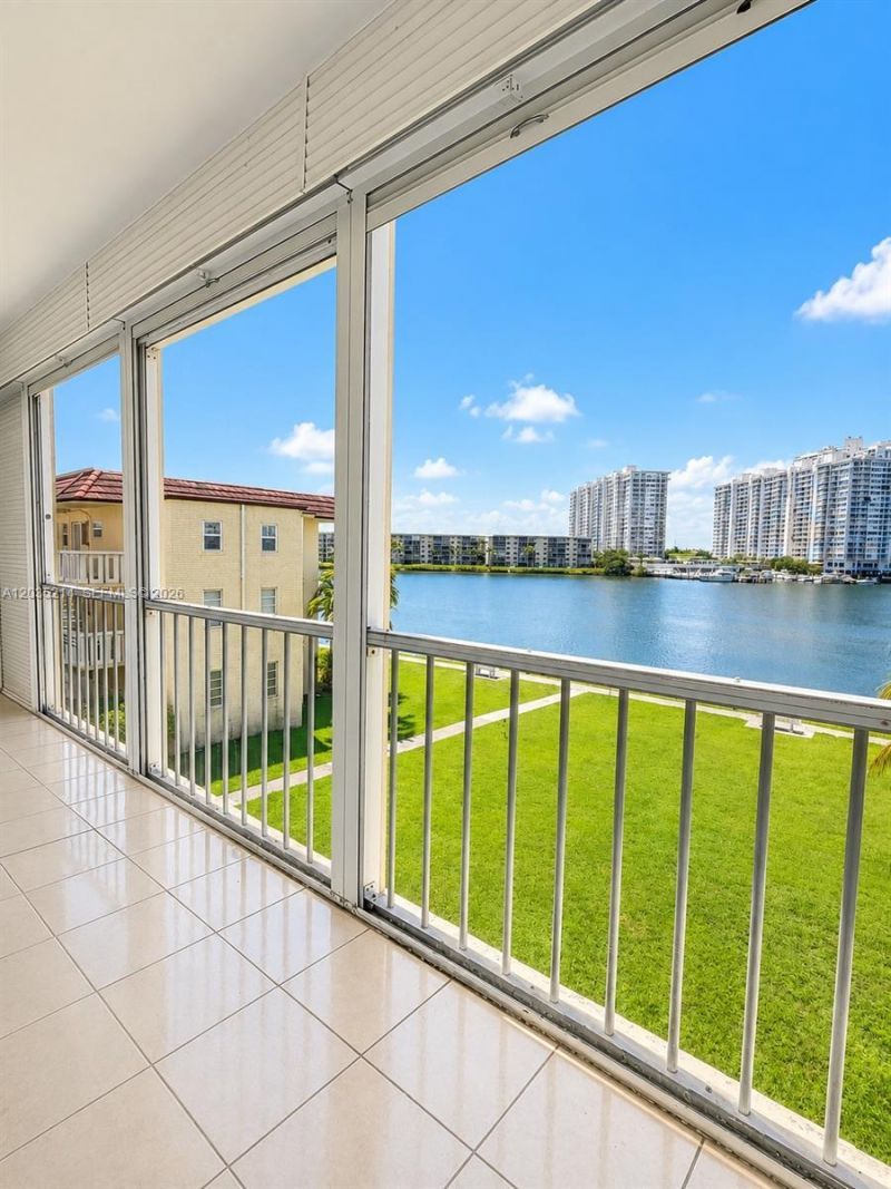 2999 Point East Dr, Unit C301, Aventura, FL 33160 Photo