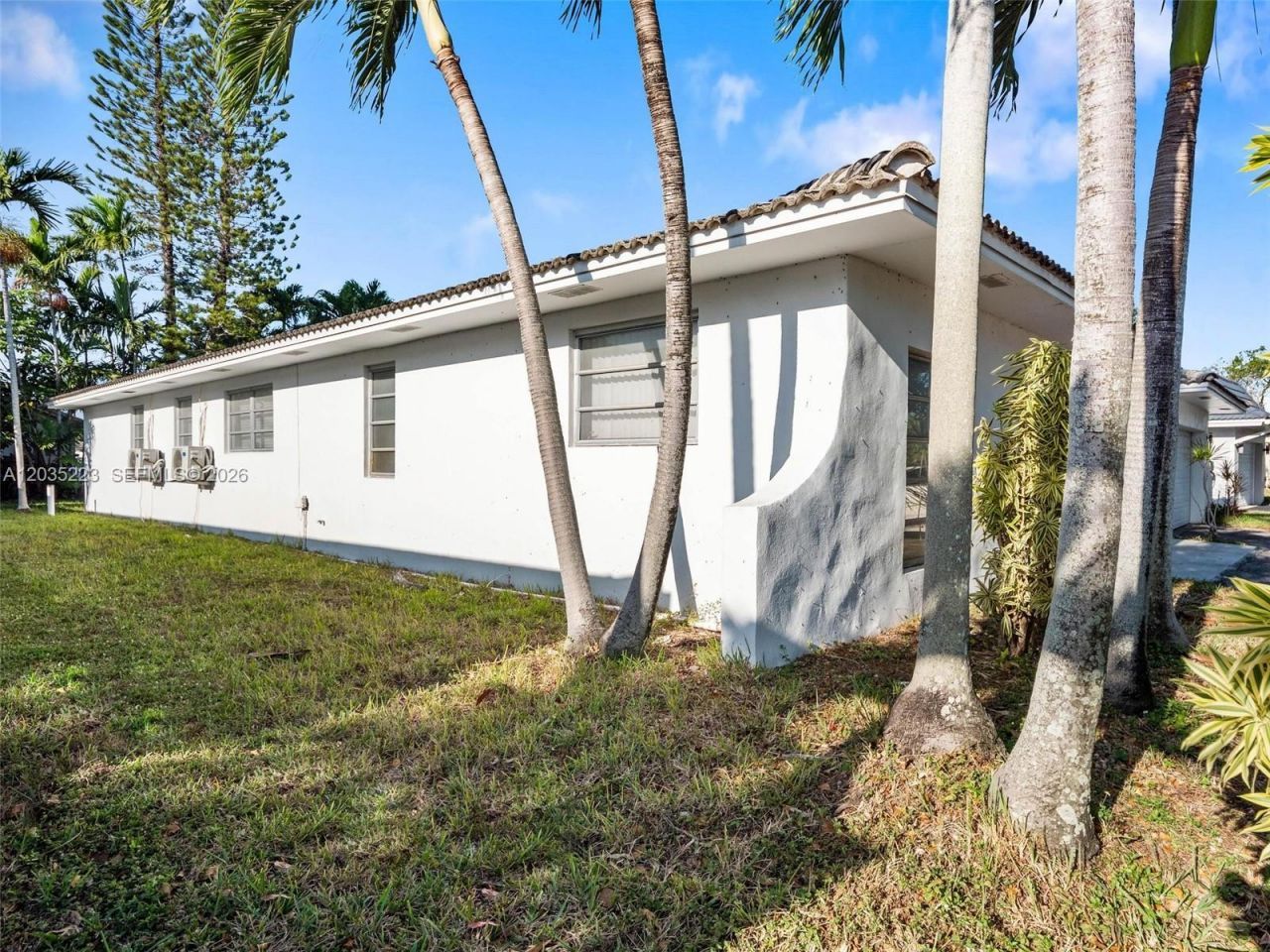 3610 N 53rd Ave , Hollywood, FL 33021 Photo
