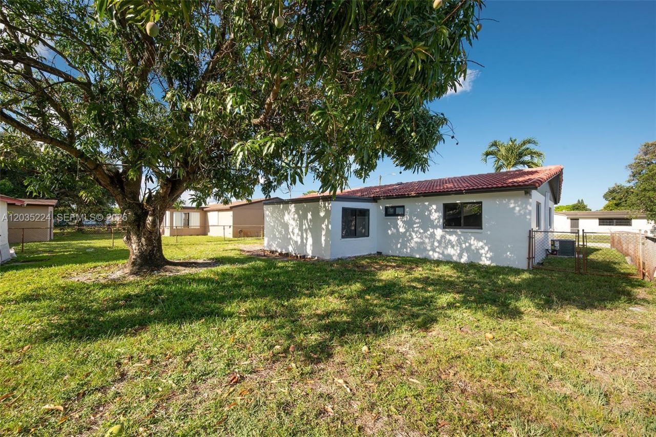 1421 NW 33rd Ave, Lauderhill, FL 33311 Photo