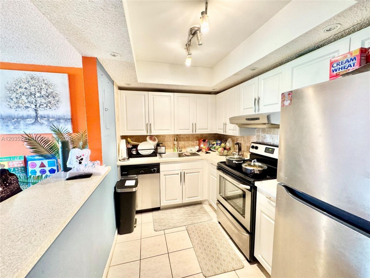 5570 NW 44th St , Unit 408A, Lauderhill, FL 33319 Photo