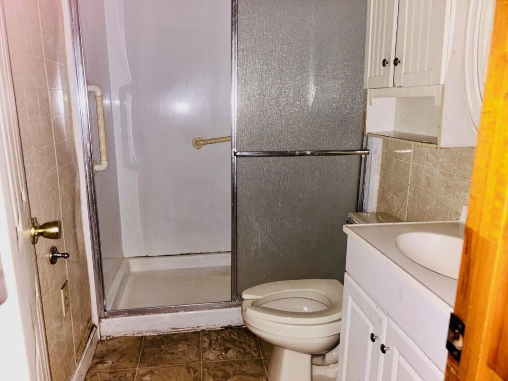 812 Jaycee Terrace  Photo 6