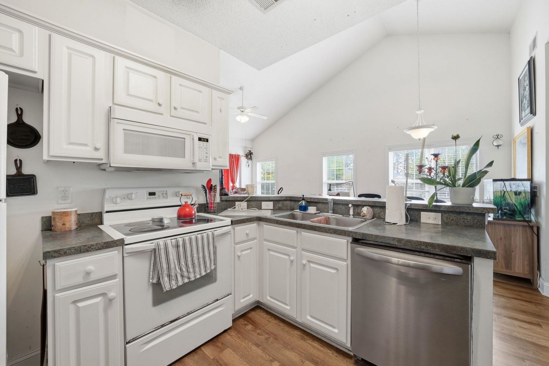 5034 Belleglen Ct.  Photo 8