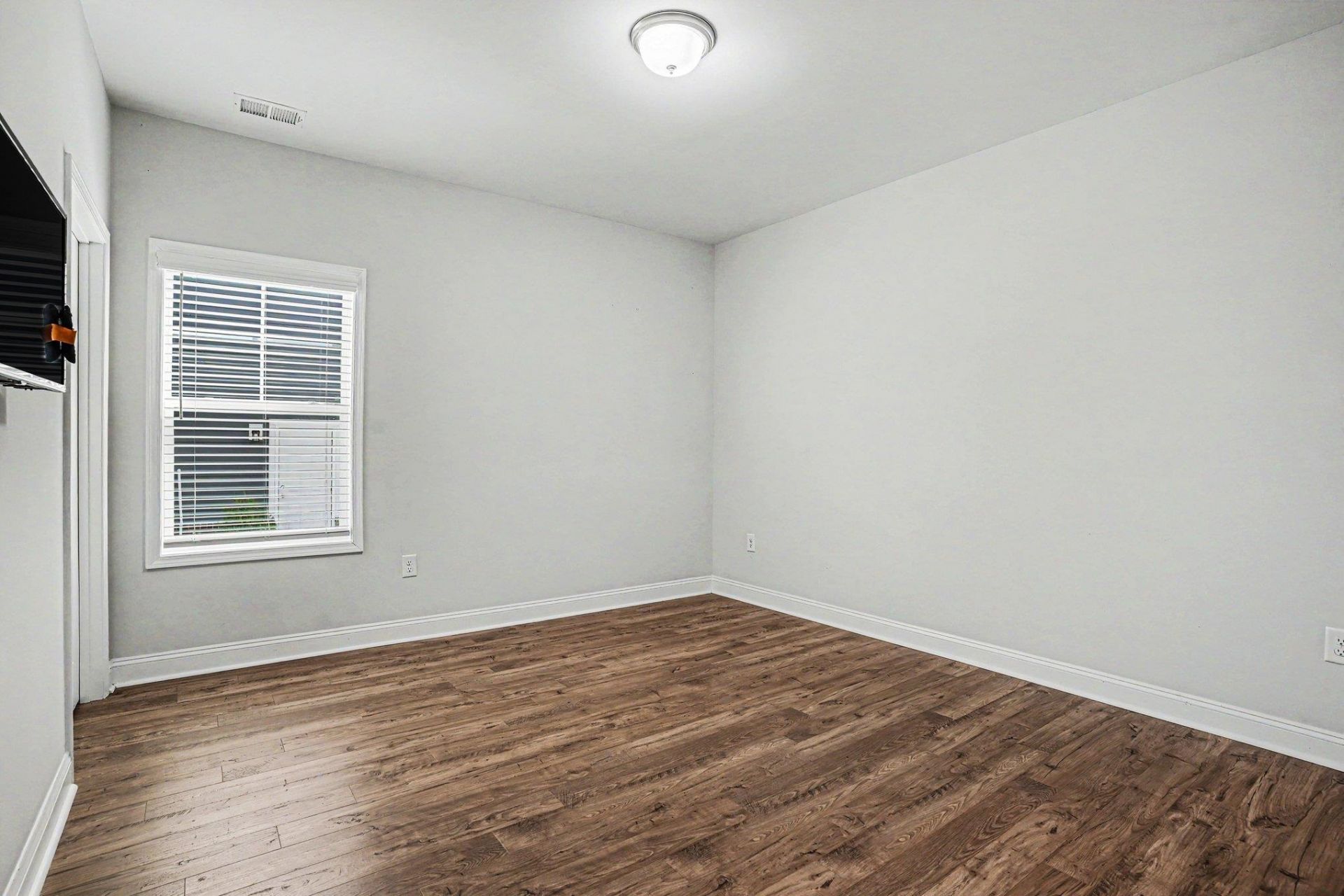 549 Indigo Bay Circle  Photo 32