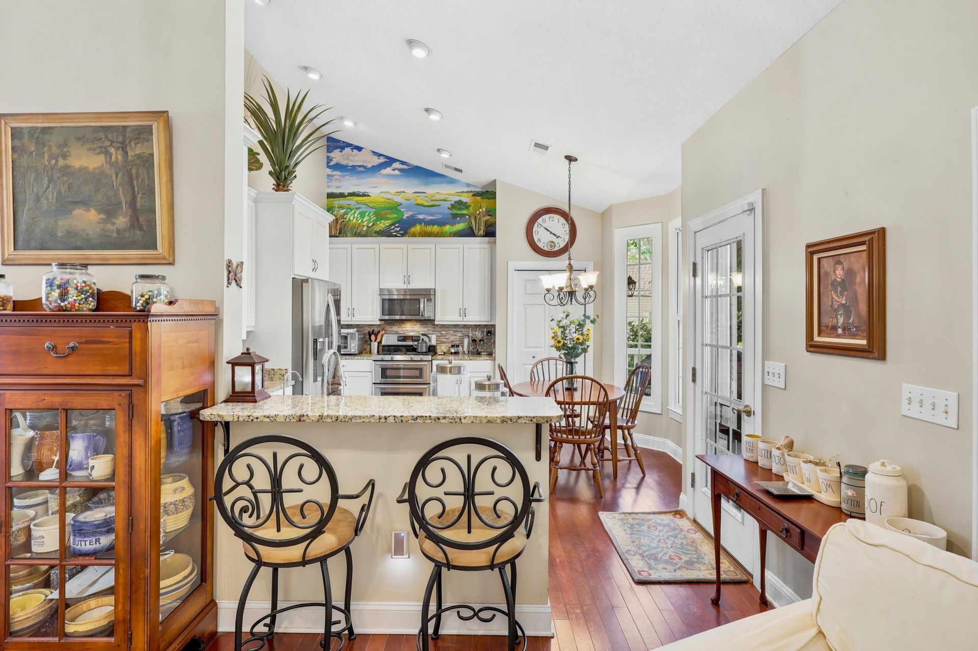 20 Ludlow Ct.  Photo 4