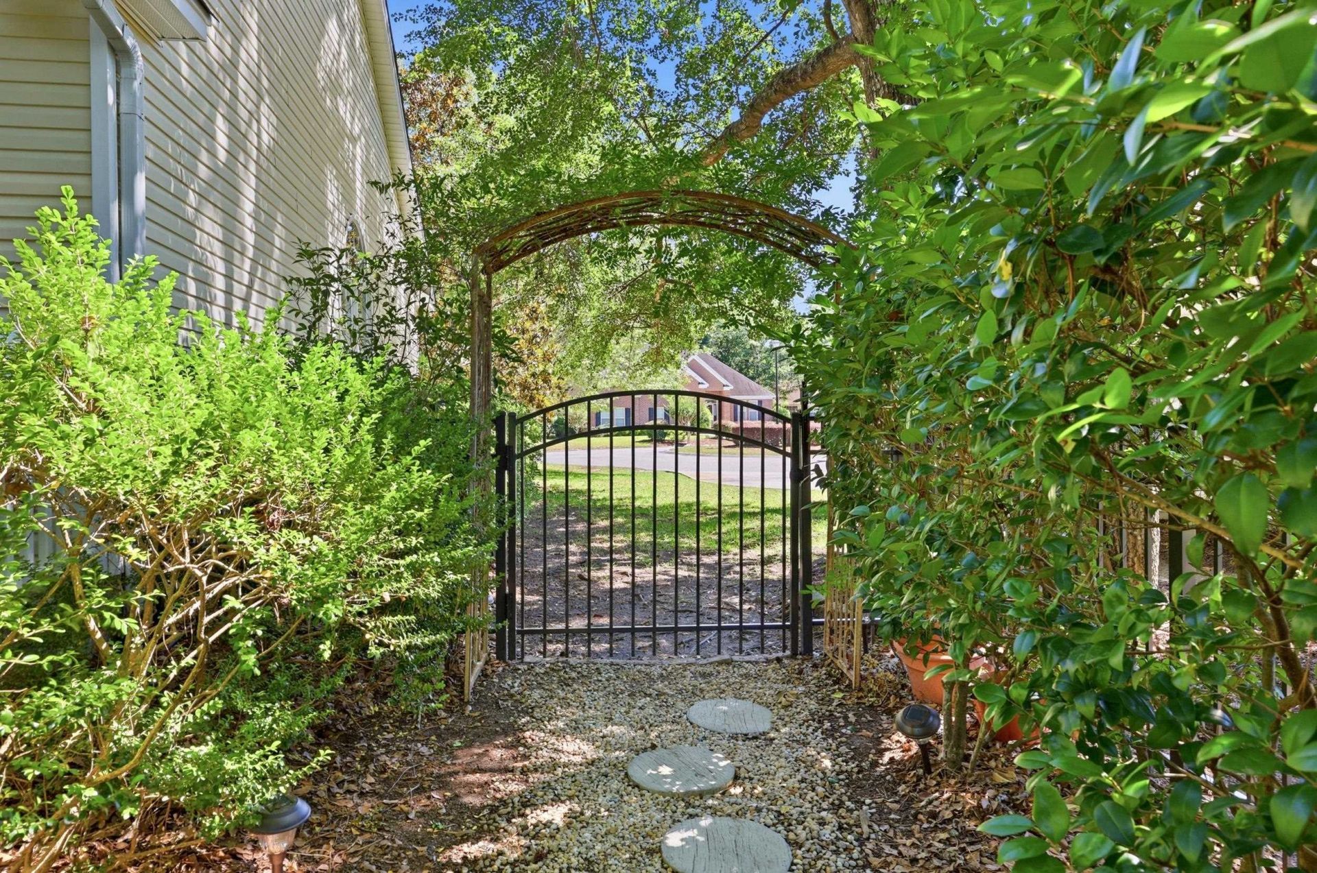 20 Ludlow Ct.  Photo 48