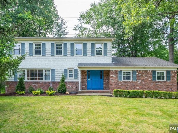 32 Natalie Drive, WEST CALDWELL, NJ 07006