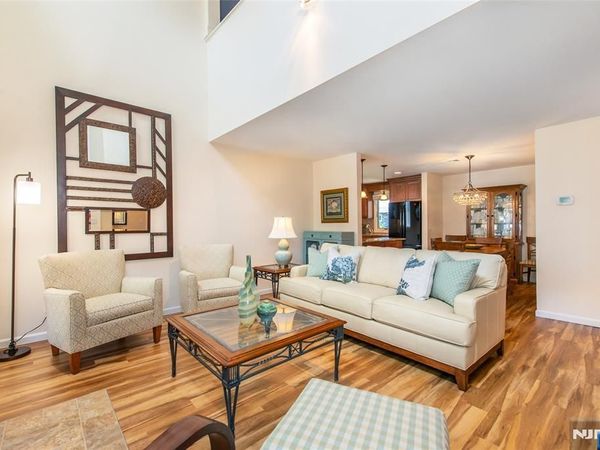 902 River Renaissance C02, Unit C02, EAST RUTHERFORD, NJ 07073