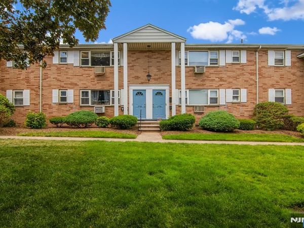 2-02 Virginia Drive 202B, Unit 202B, FAIR LAWN, NJ 07410