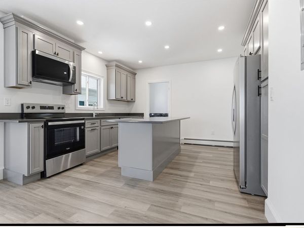 40 Concord Ave, Unit 2, Somerville, MA 02143