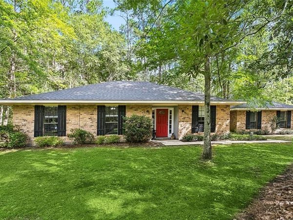 61213 QUEEN ANNE Drive, Lacombe, LA 70445