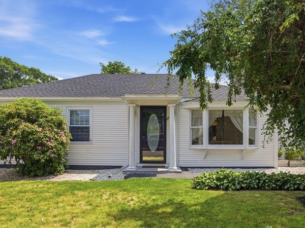 22 Priscilla Cir, Weymouth, MA 02188
