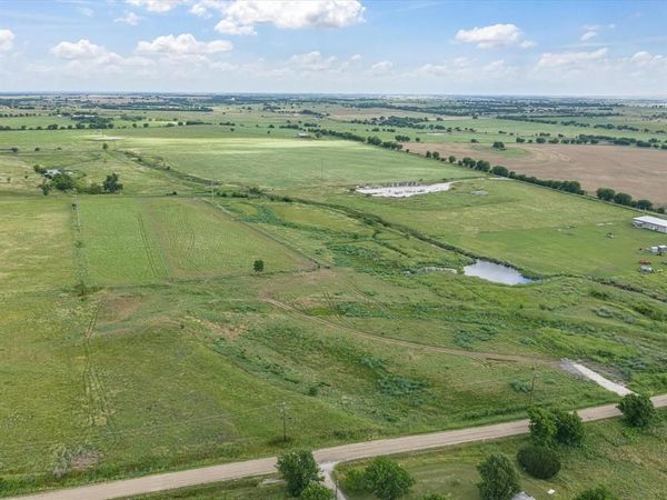 6600 Woodard Avenue , Cleburne, TX 76033