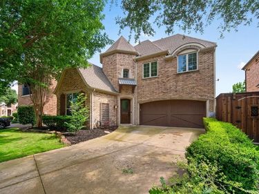 49 Glistening Pond Drive, Frisco, TX 75034