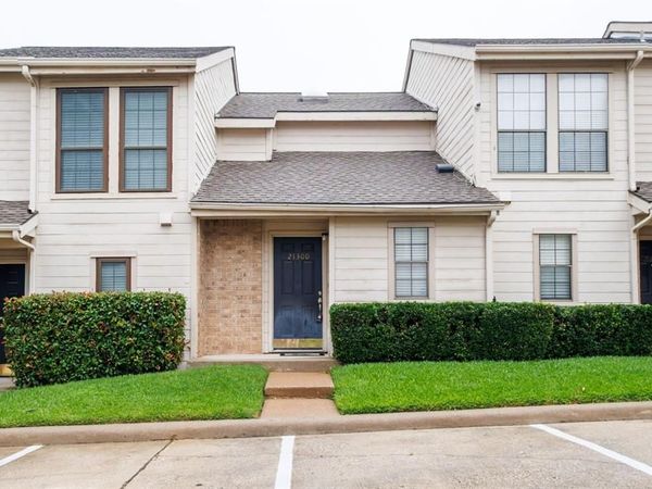 3635 Garden Brook Drive, Unit 21300, Farmers Branch, TX 75234