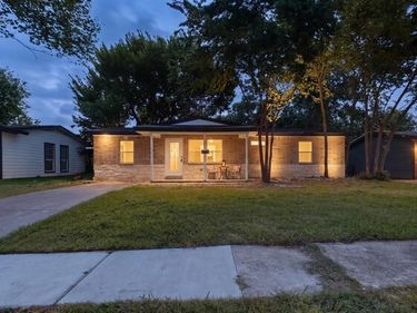 1624 Houghton Road, Dallas, TX 75217