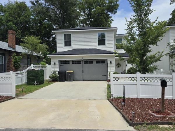 633 CHESTNUT Street, Jacksonville, FL 32205