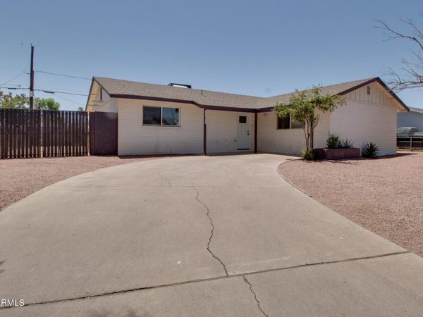 6425 W ROSE Lane, Glendale, AZ 85301