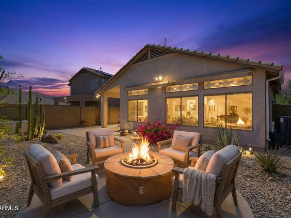 40809 N COURAGE Trail, Anthem, AZ 85086