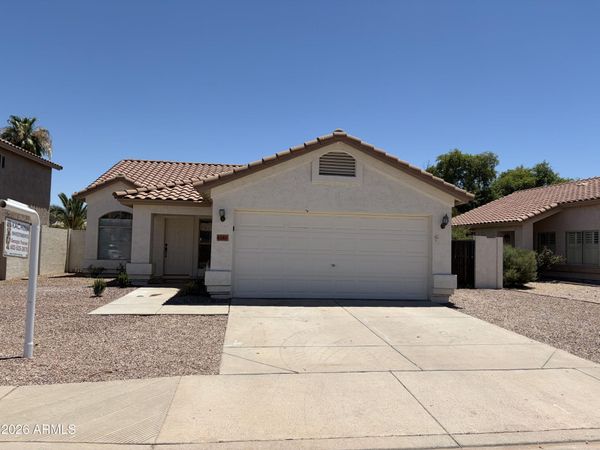 1351 W LARK Drive, Chandler, AZ 85286