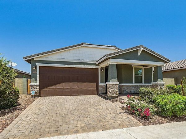 17302 W RUNNING DEER Trail, Surprise, AZ 85387
