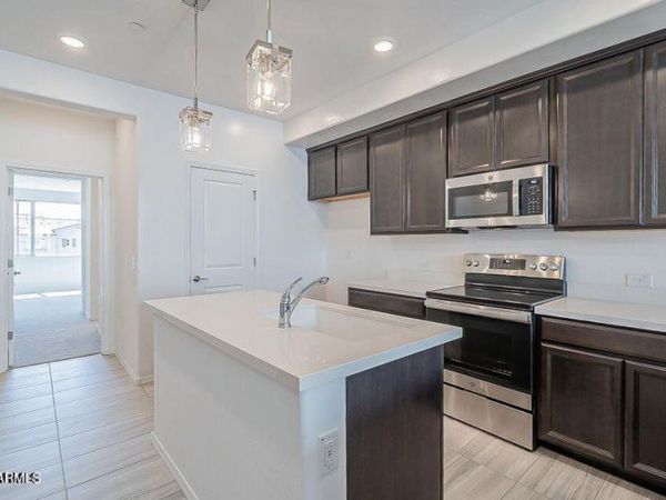 2669 S PEPPERTREE Drive, Unit 106, Gilbert, AZ 85295