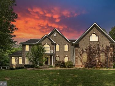 32 MILLS HOLLOW DRIVE, FREDERICKSBURG, VA 22406