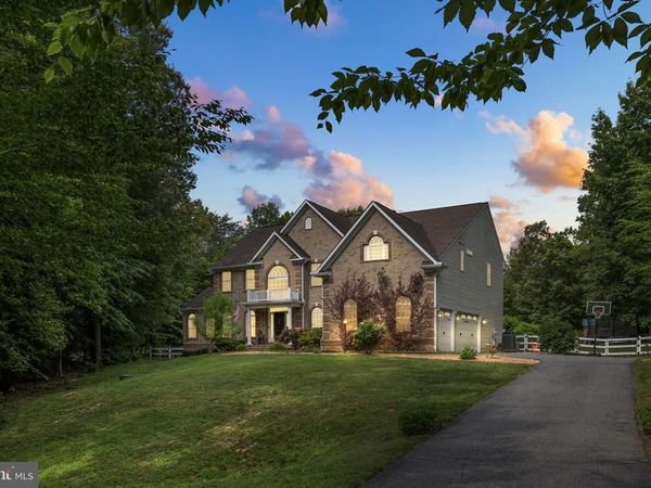 32 MILLS HOLLOW DRIVE, FREDERICKSBURG, VA 22406