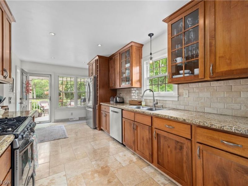25947 Bagley Road , Olmsted Falls, OH 44138 Photo 10