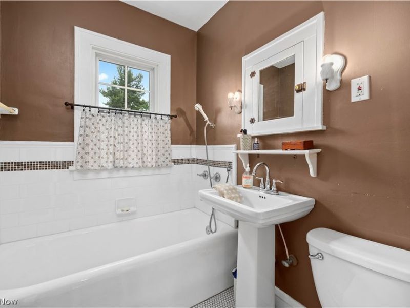 25947 Bagley Road , Olmsted Falls, OH 44138 Photo 16