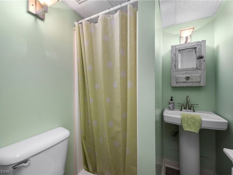 25947 Bagley Road , Olmsted Falls, OH 44138 Photo 28