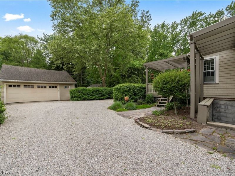 25947 Bagley Road , Olmsted Falls, OH 44138 Photo 39