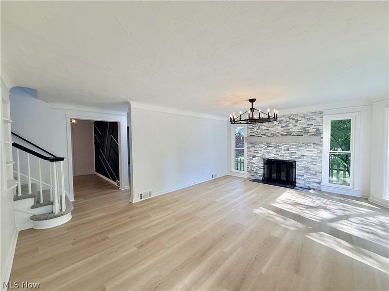 5751 Onaway Oval, Parma, OH 44130 Photo 3