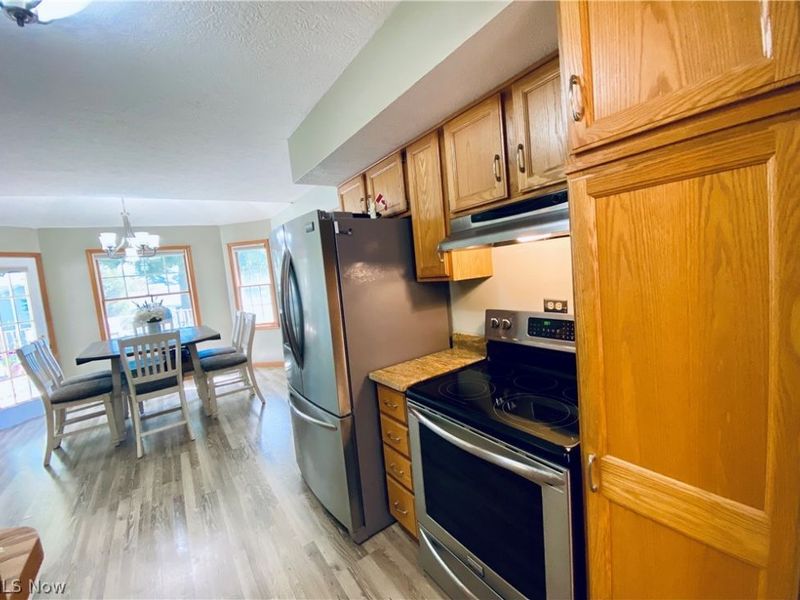 869 MOSS CANYON Drive, Amherst, OH 44001 Photo 13