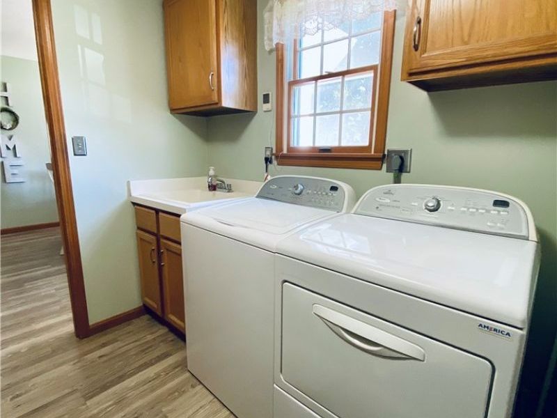 869 MOSS CANYON Drive, Amherst, OH 44001 Photo 17