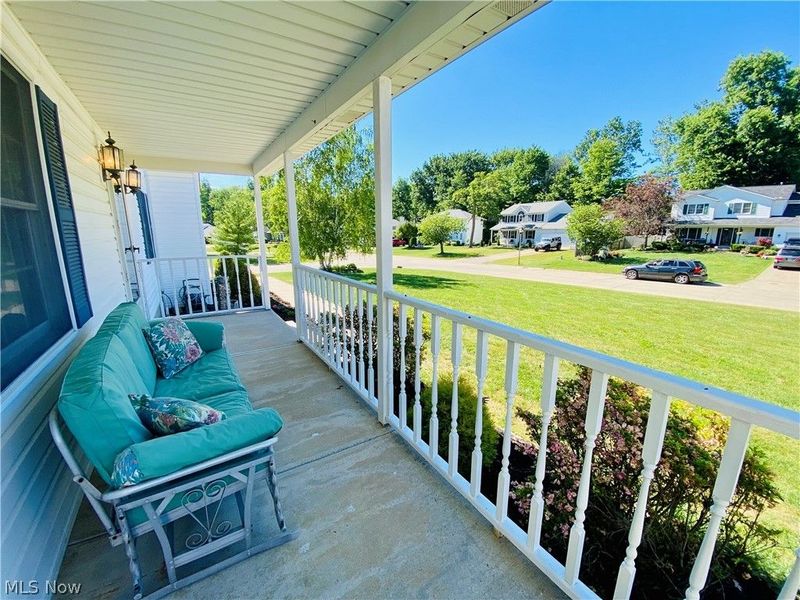 869 MOSS CANYON Drive, Amherst, OH 44001 Photo 2