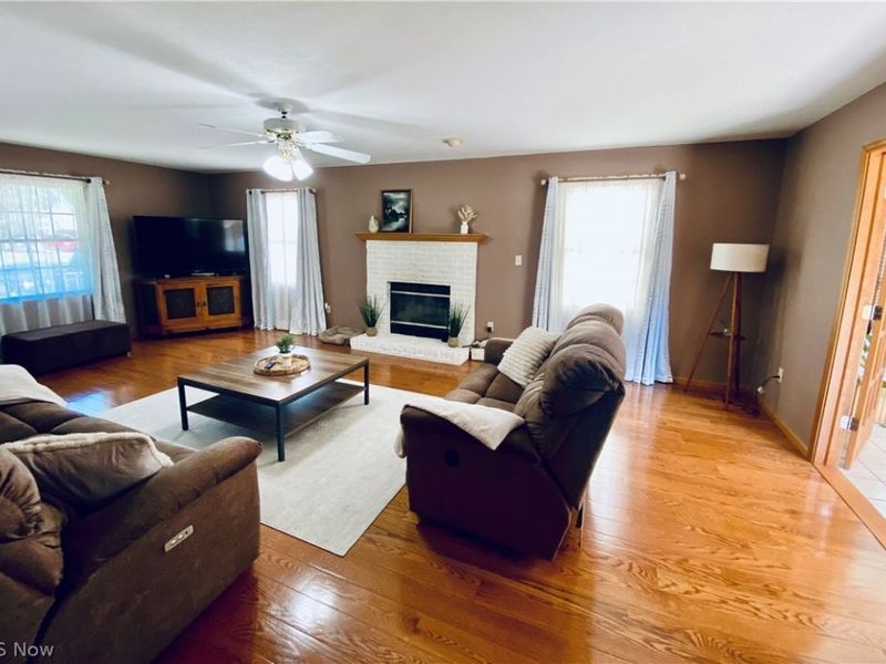 869 MOSS CANYON Drive, Amherst, OH 44001 Photo 7