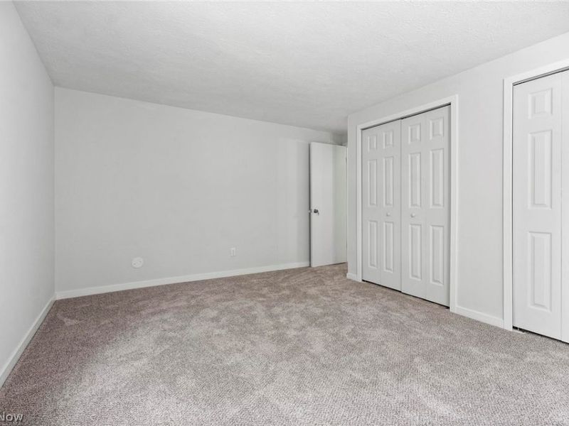 26745 Lake of the Falls Boulevard, Olmsted Falls, OH 44138 Photo 13