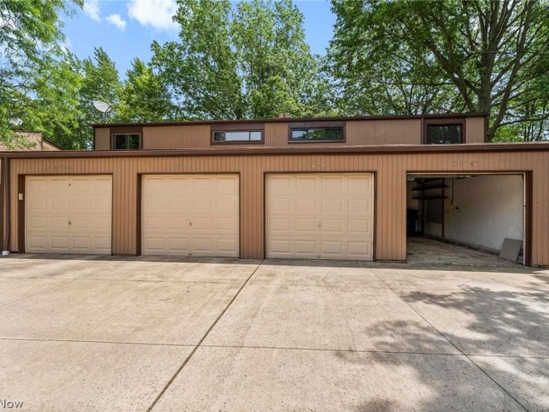 26745 Lake of the Falls Boulevard, Olmsted Falls, OH 44138 Photo 19