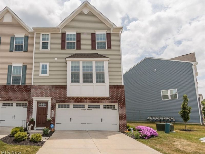 4033 N Steels Circle, Unit 31, Cuyahoga Falls, OH 44223 Photo 1