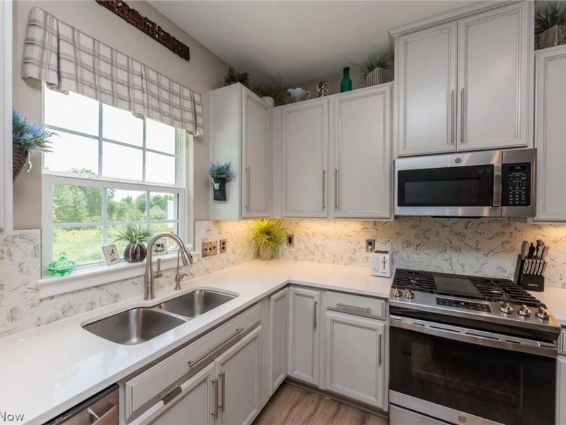 4033 N Steels Circle, Unit 31, Cuyahoga Falls, OH 44223 Photo 11