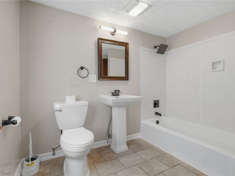 2321 S Arch Avenue S, Alliance, OH 44601 Photo 13
