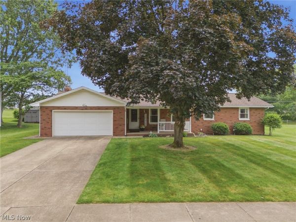 1708 Edmar Street , Louisville, OH 44641