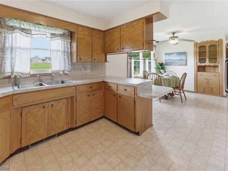 1708 Edmar Street , Louisville, OH 44641 Photo 14