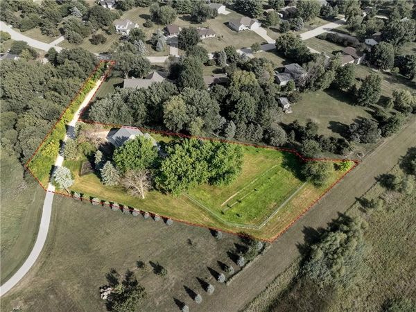 10211 NW 80th Lane , Johnston, IA 50131